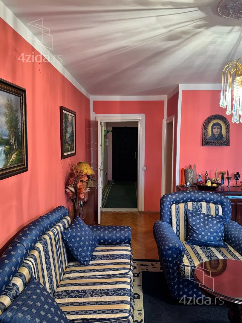 Troiposoban stan | 4zida