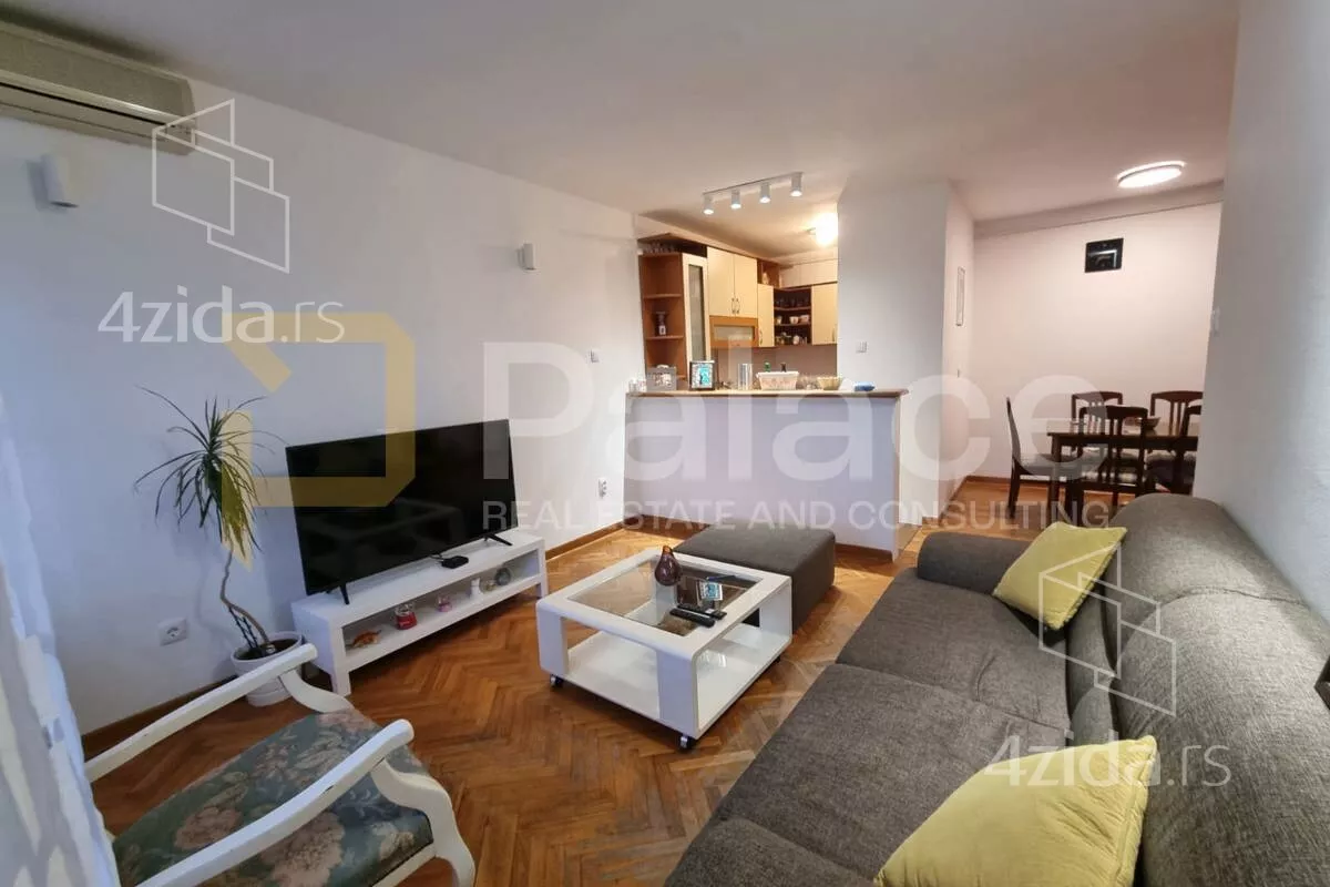 Petosoban stan | 4zida