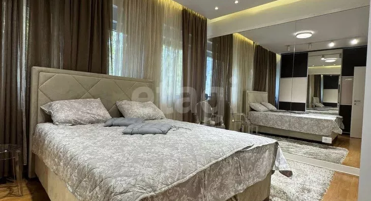 Šestosoban stan | 4zida