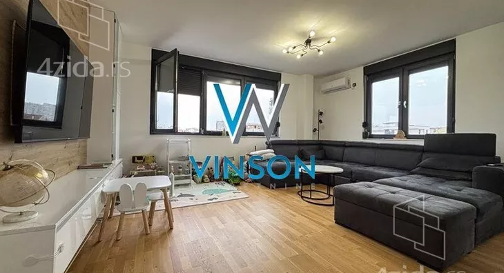 Troiposoban stan | 4zida