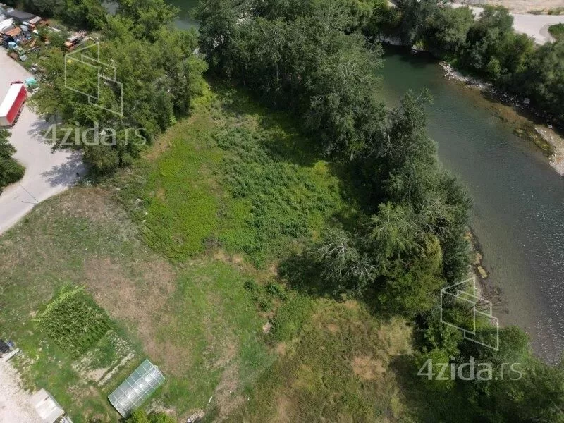 Plac | 4zida