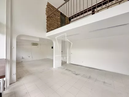 Radnih akcija | 4zida.rs