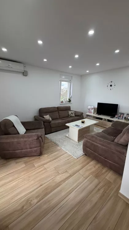 Žitni Trg | 4zida.rs