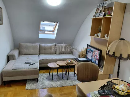 Belokrajinska | 4zida.rs