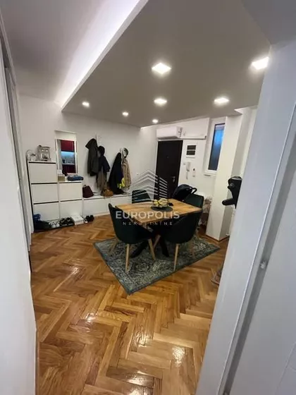 Pariske komune | 4zida.rs