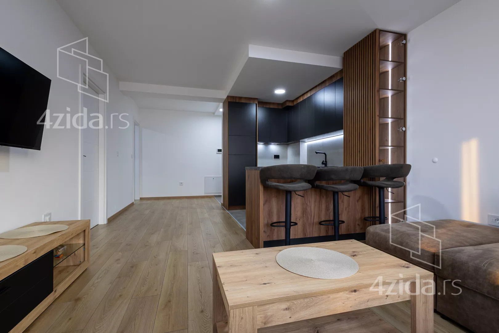 Jednoiposoban stan | 4zida