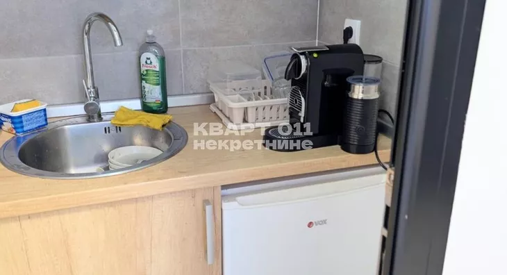 Poslovna zgrada | 4zida