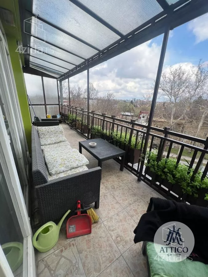 Dvoiposoban stan | 4zida