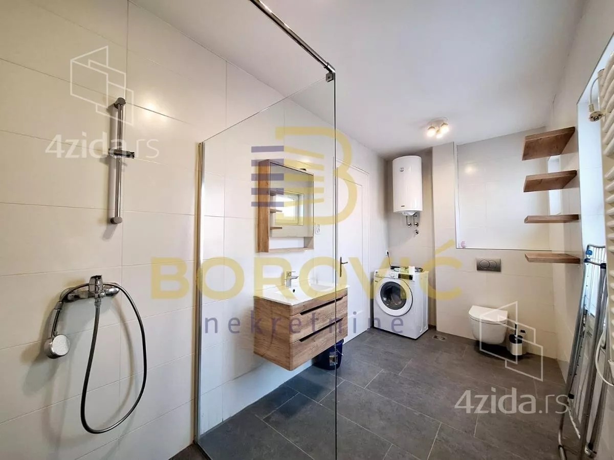 Petosoban stan | 4zida