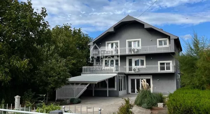 Ugostiteljski objekat | 4zida