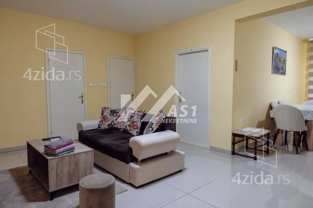 Četvoroiposoban stan | 4zida