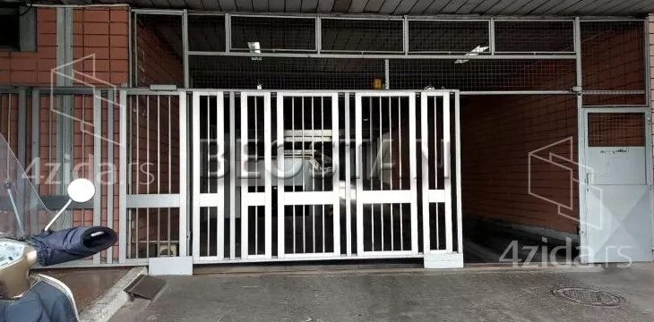 Garaža | 4zida