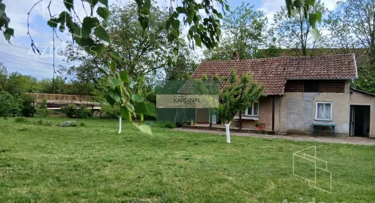 Plac | 4zida