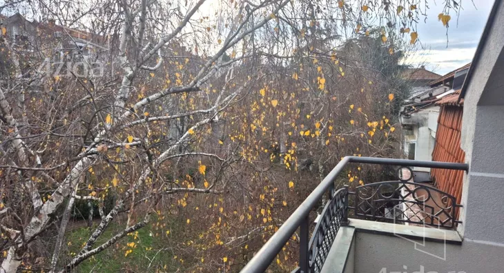 Četvoroiposoban stan | 4zida