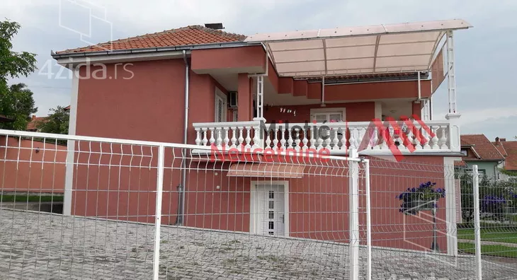3-etažna kuća | 4zida