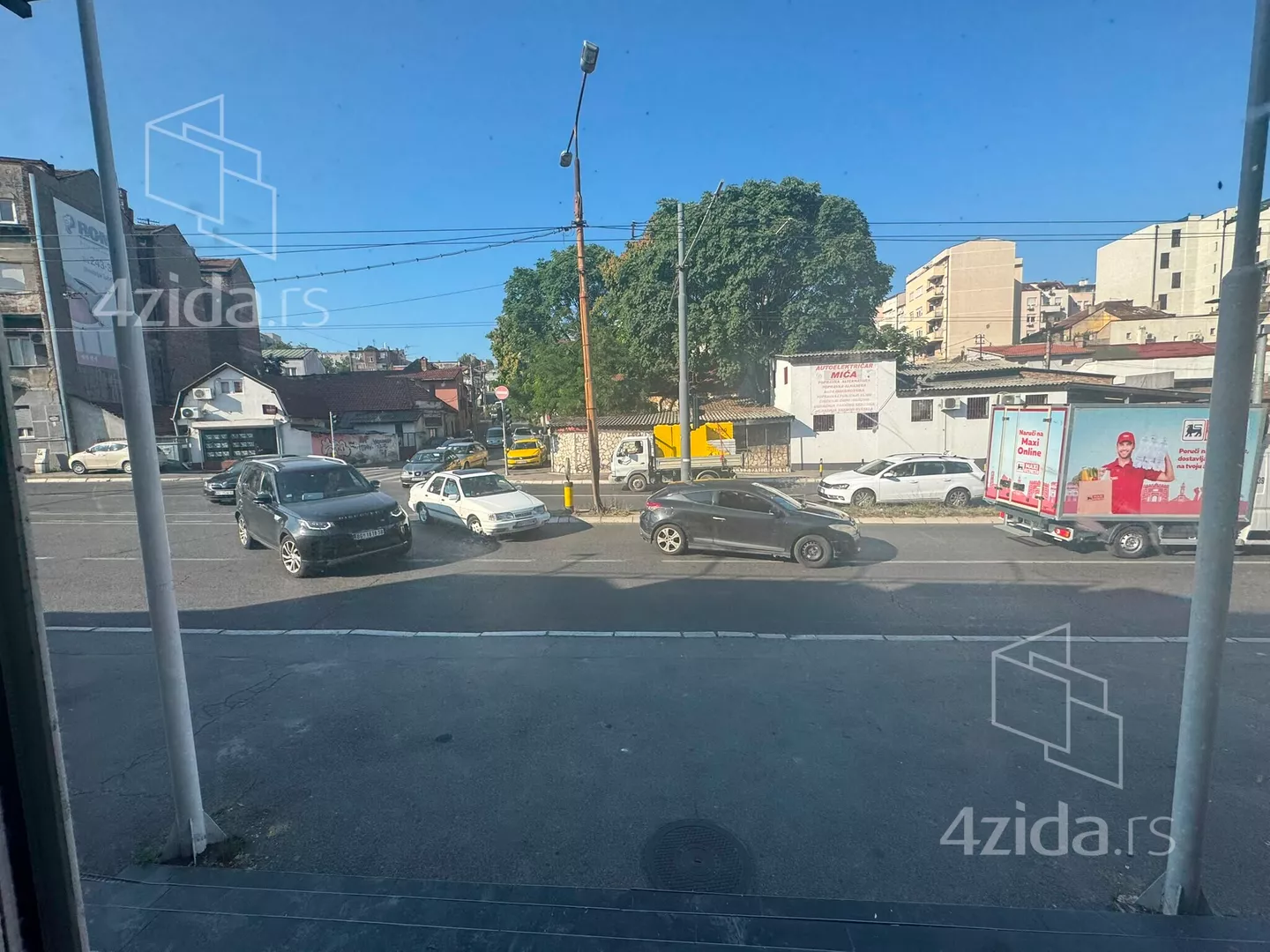 Lokal | 4zida