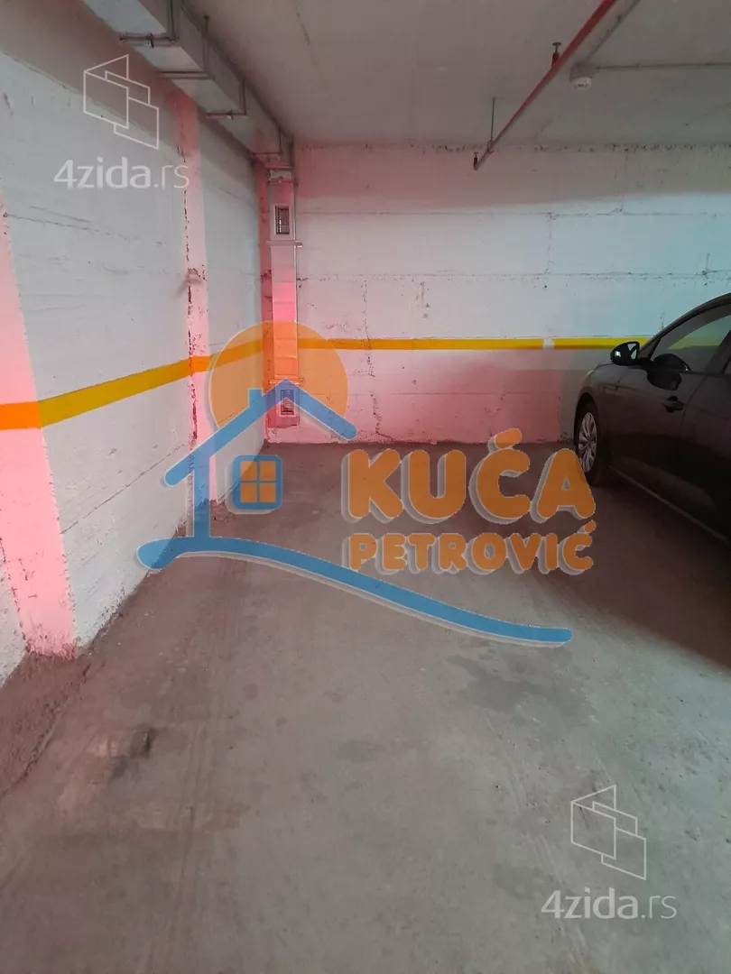 Garaža | 4zida