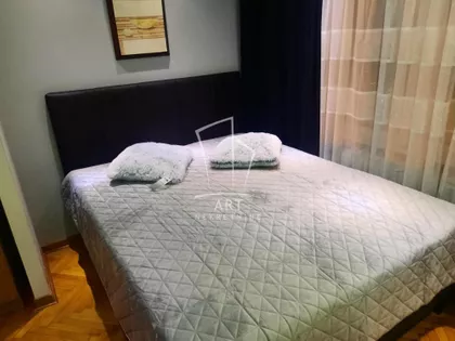 Niška | 4zida.rs