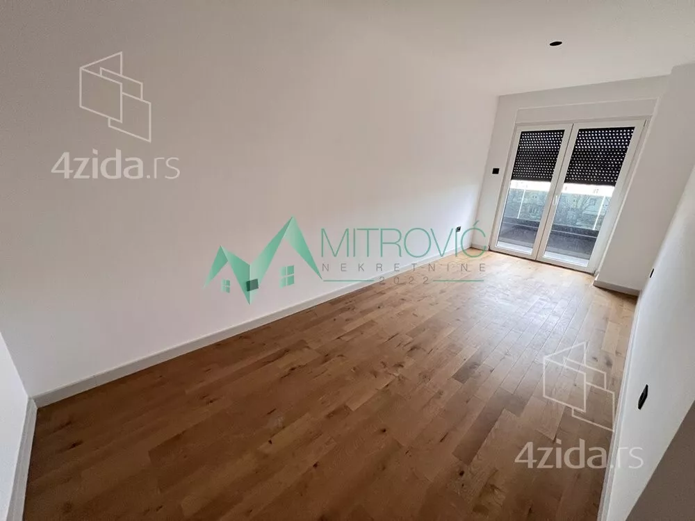 Petosoban stan | 4zida