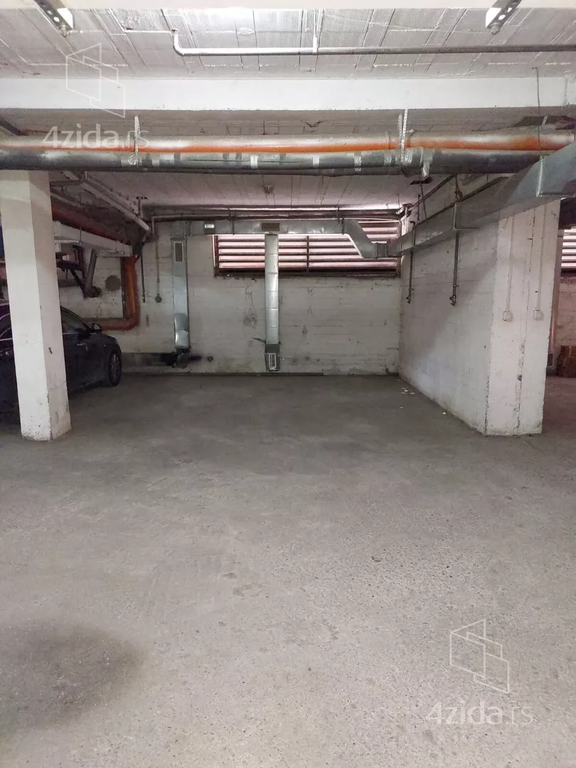 Garaža | 4zida
