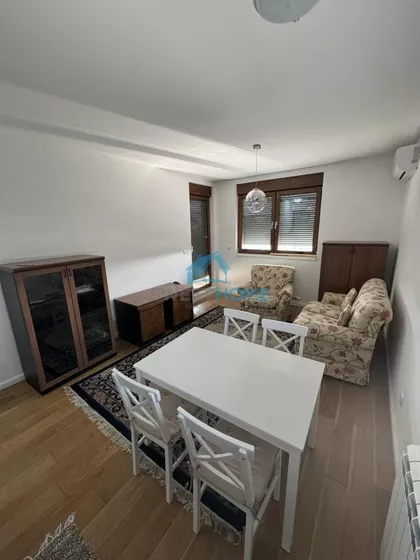 Gospodara Vučića | 4zida.rs