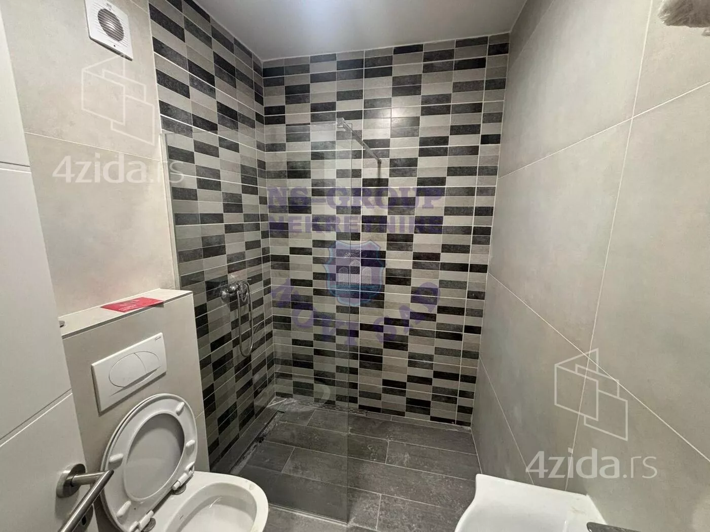 Petosoban stan | 4zida