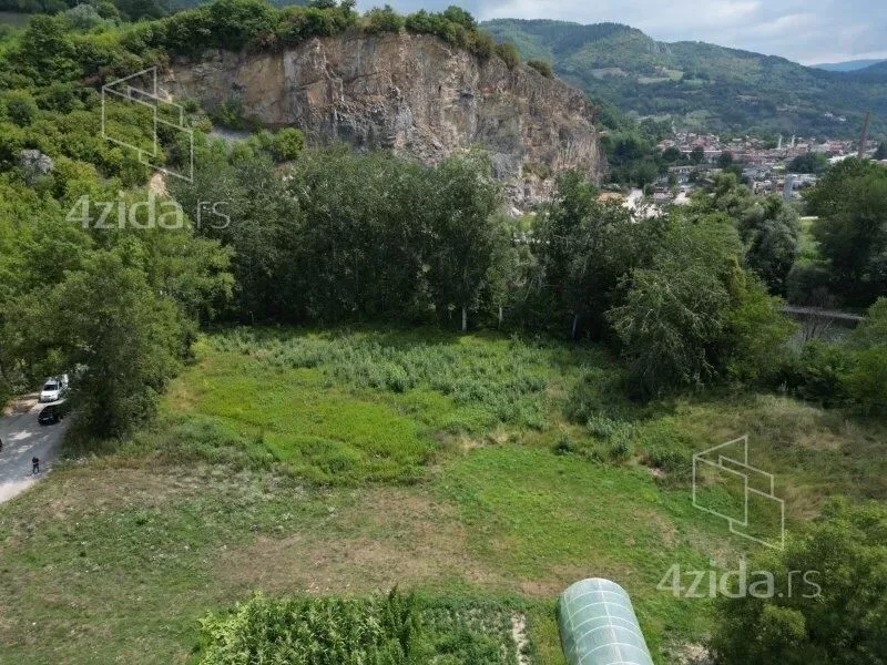 Plac | 4zida