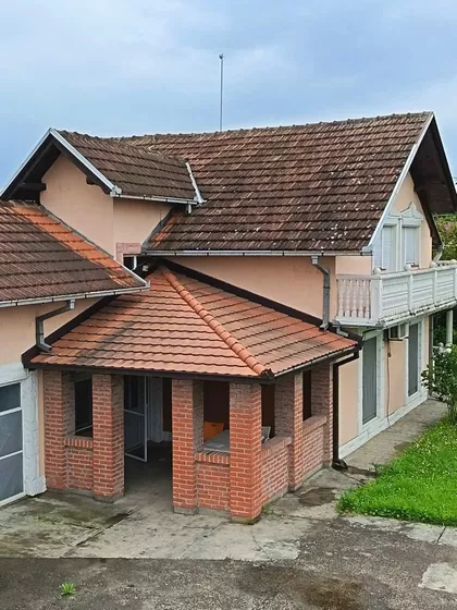 Majur | 4zida.rs