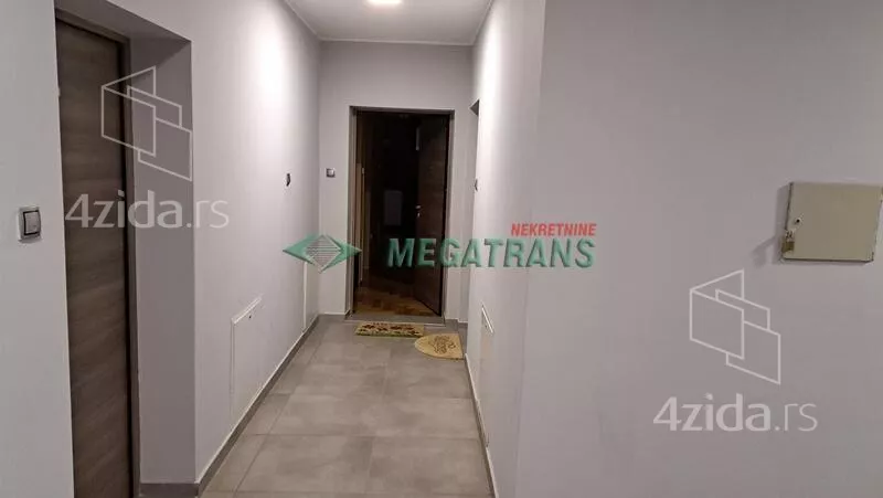 Četvoroiposoban stan | 4zida