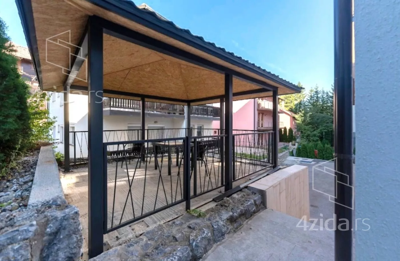 Šestosoban stan | 4zida