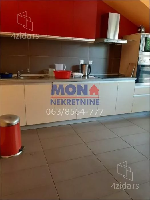 Šestosoban stan | 4zida