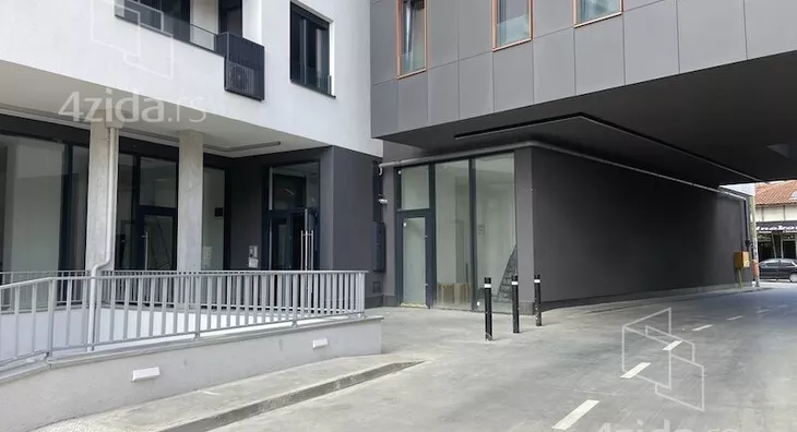 Poslovni prostor | 4zida