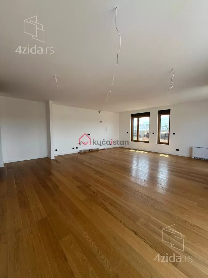 Šestosoban stan | 4zida