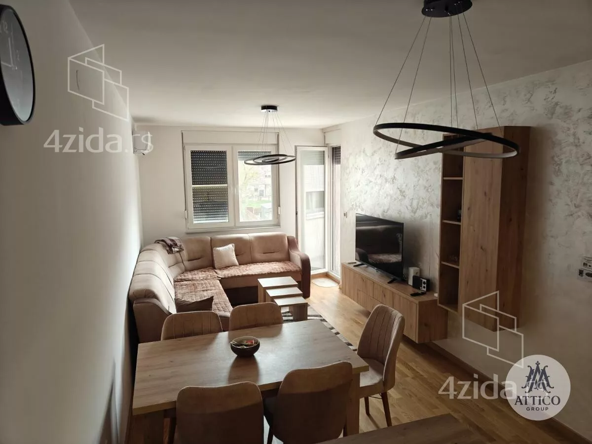 Dvoiposoban stan | 4zida