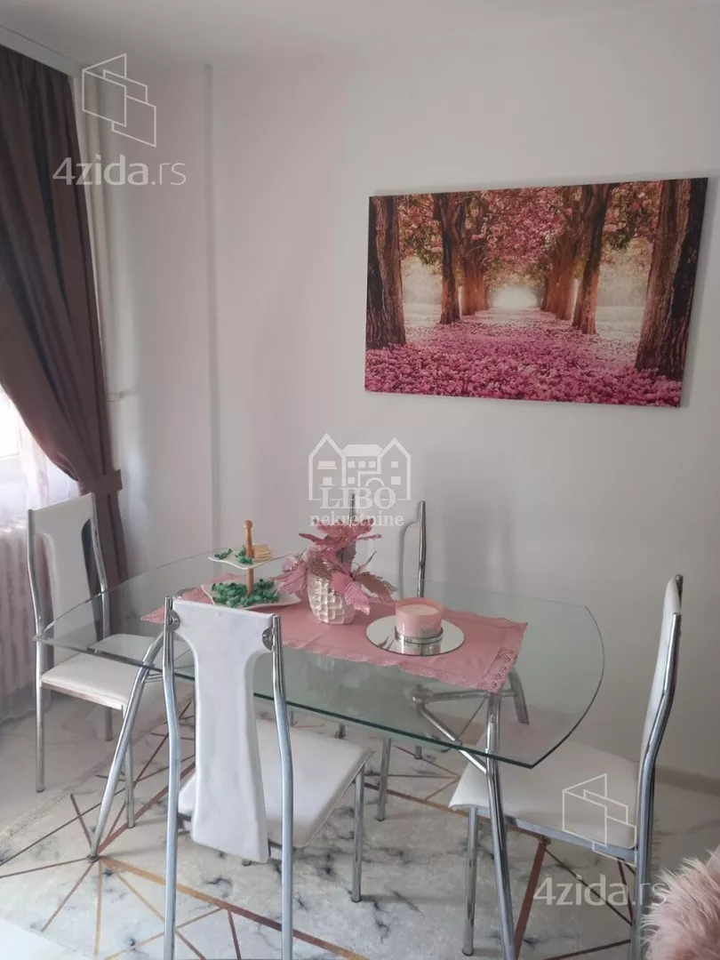 Troiposoban stan | 4zida