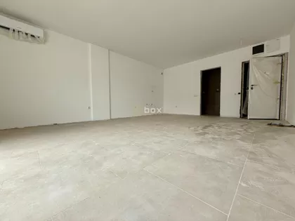 Crveni Pevac | 4zida.rs