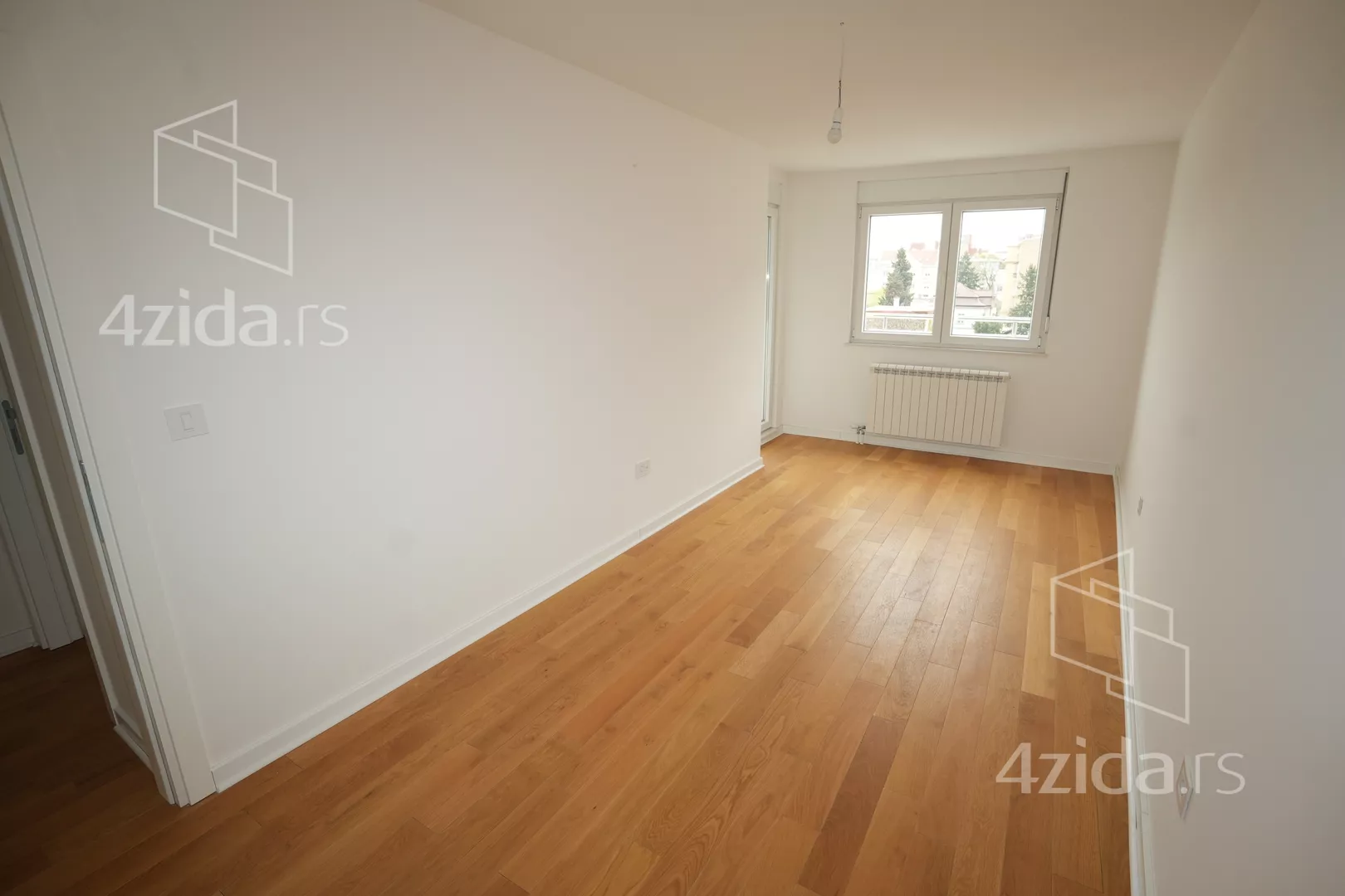 Petosoban stan | 4zida