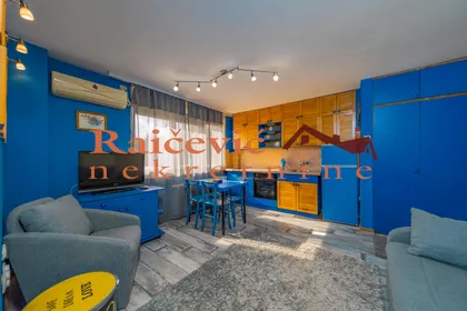 Ustanicka | 4zida.rs