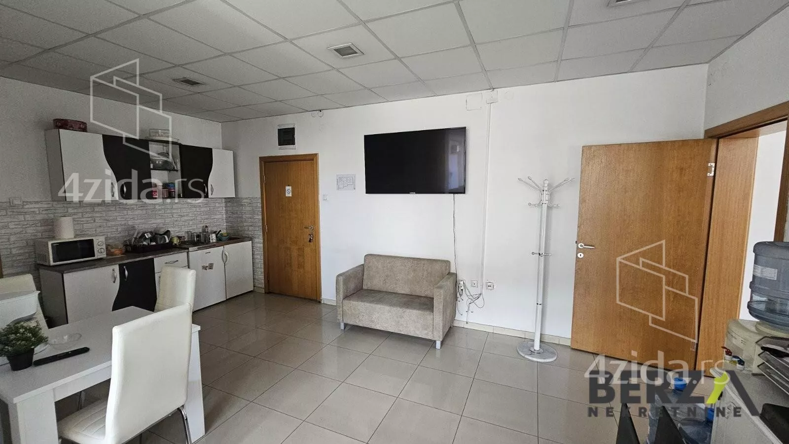 Poslovni prostor | 4zida