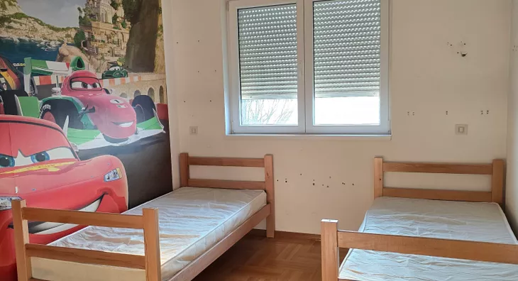 Šestosoban stan | 4zida