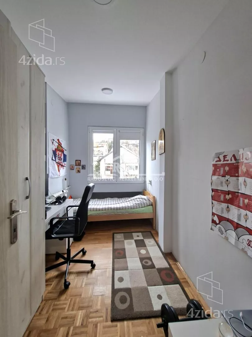 Troiposoban stan | 4zida