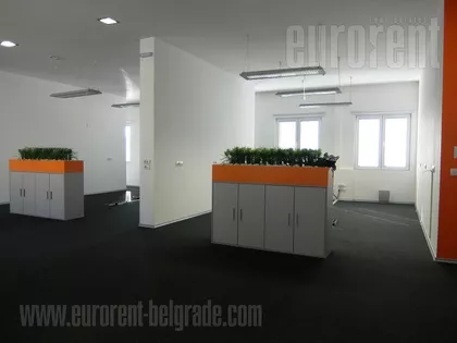 KNEZ MIHAILOVA | 4zida.rs