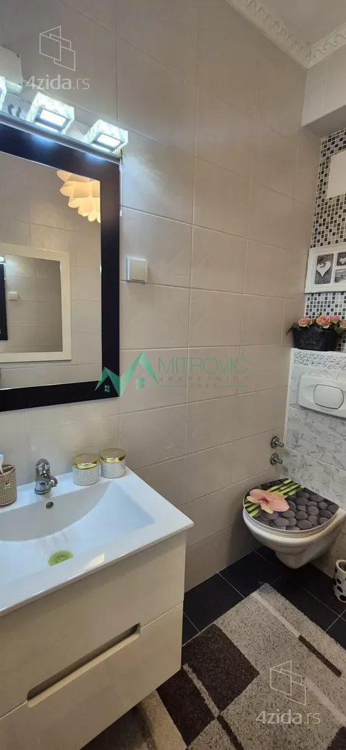 Četvoroiposoban stan | 4zida