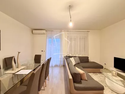 Mažuranićeva | 4zida.rs