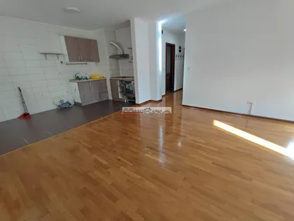 Kalenić pijaca | 4zida.rs