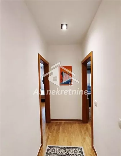 Autokomanda | 4zida.rs