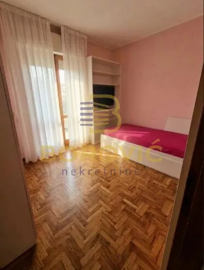 Labudovo Brdo | 4zida.rs