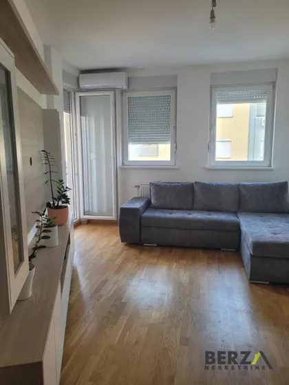 Bulevar Patrijarha Pavla (Somborski Bulevar) | 4zida.rs
