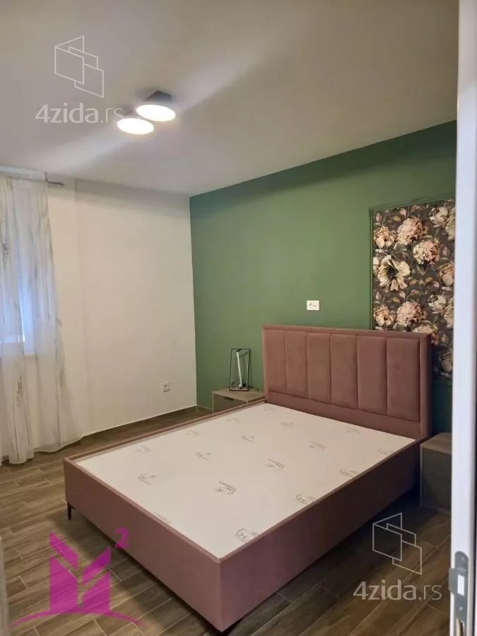 Četvoroiposoban stan | 4zida