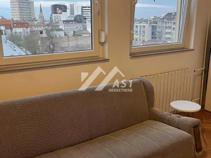 Petra Drapšina | 4zida.rs